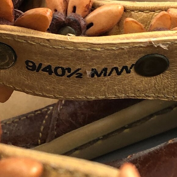 Born Women's Size 9 Brown Leather Flower Applique Open Toe Slip On Heeled Sandal - Picture 13 of 14